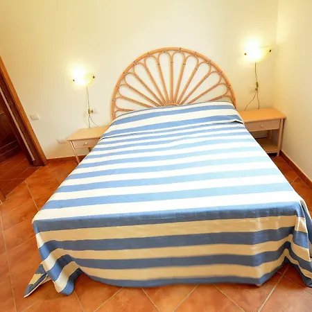 Smeraldo Villa *